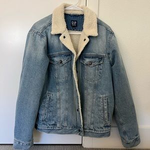 GAP size Medium Sherpa Trucker Jacket (WORN ONCE)
